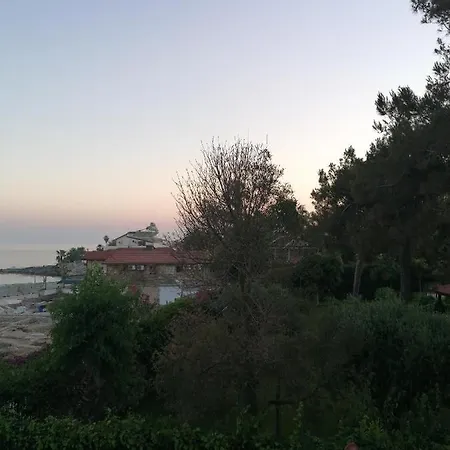 Bed & Breakfast Adalis Boutique Side