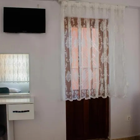 Adalis Boutique Bed & Breakfast