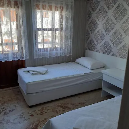 B&B Adalis Boutique *